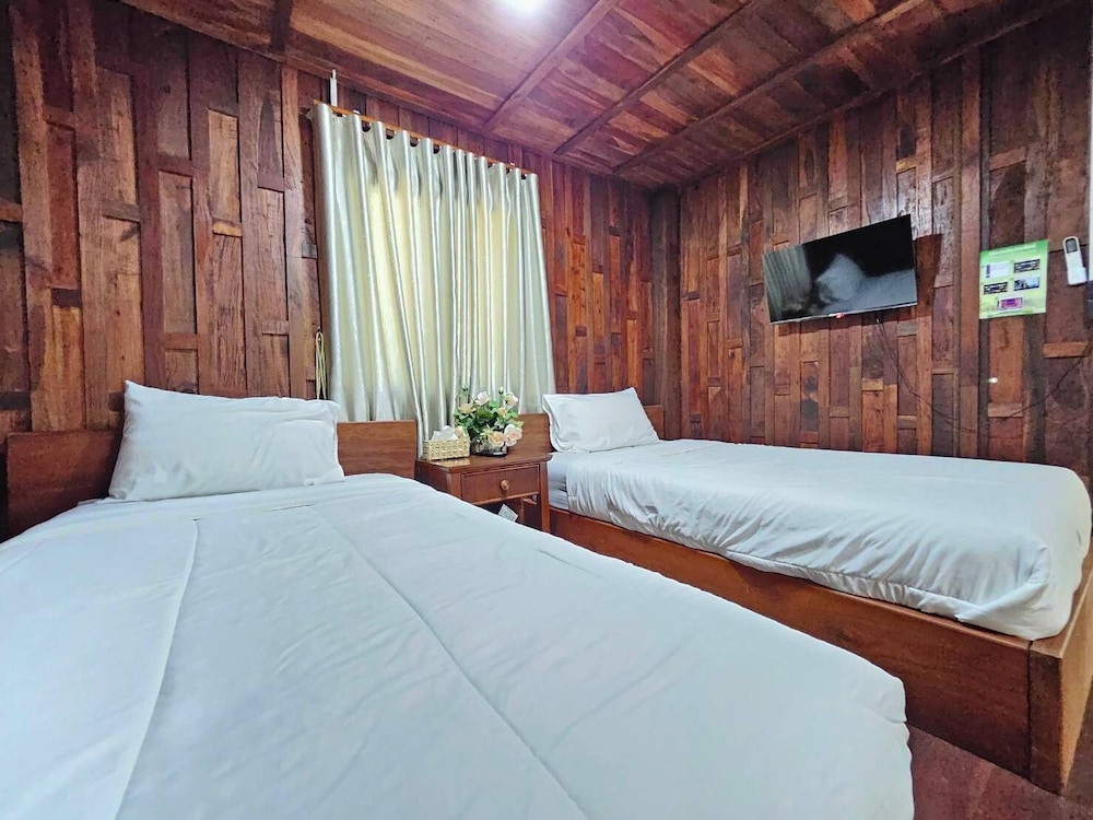 Punnattha House by Peema Villa