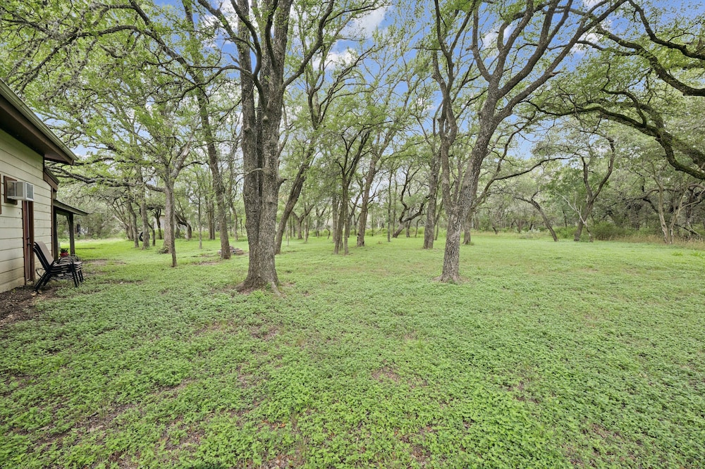 Hill Country Getaway Near San Marcos River 3 Bedroom Home