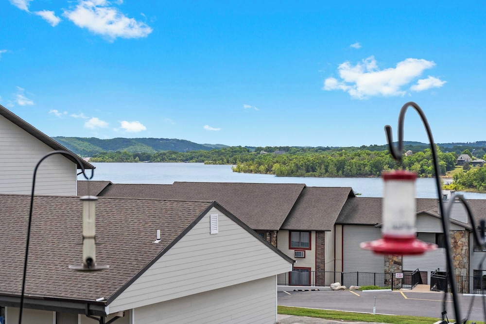Little Dipper Cozy Condo for 6 w/ Resort-style Amenities