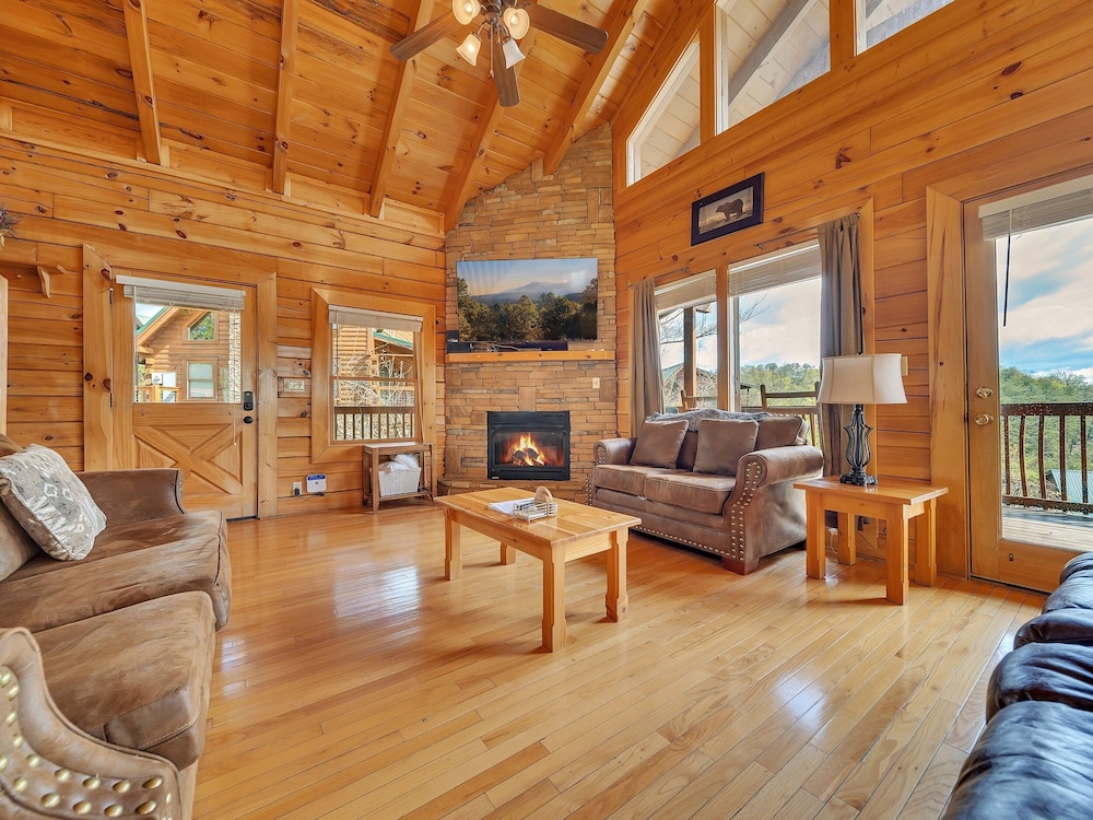 Ern860 - Cozy Bear Overlook 4 Bedroom Cabin