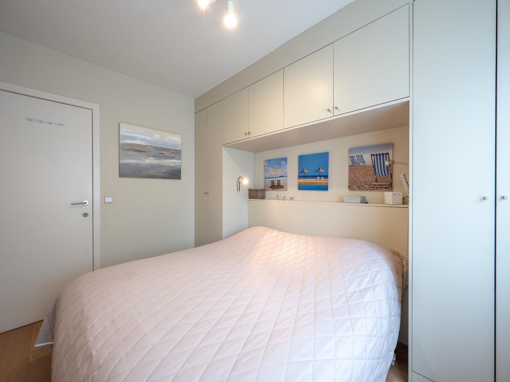Apartment in Duinbergen Near Sailing School