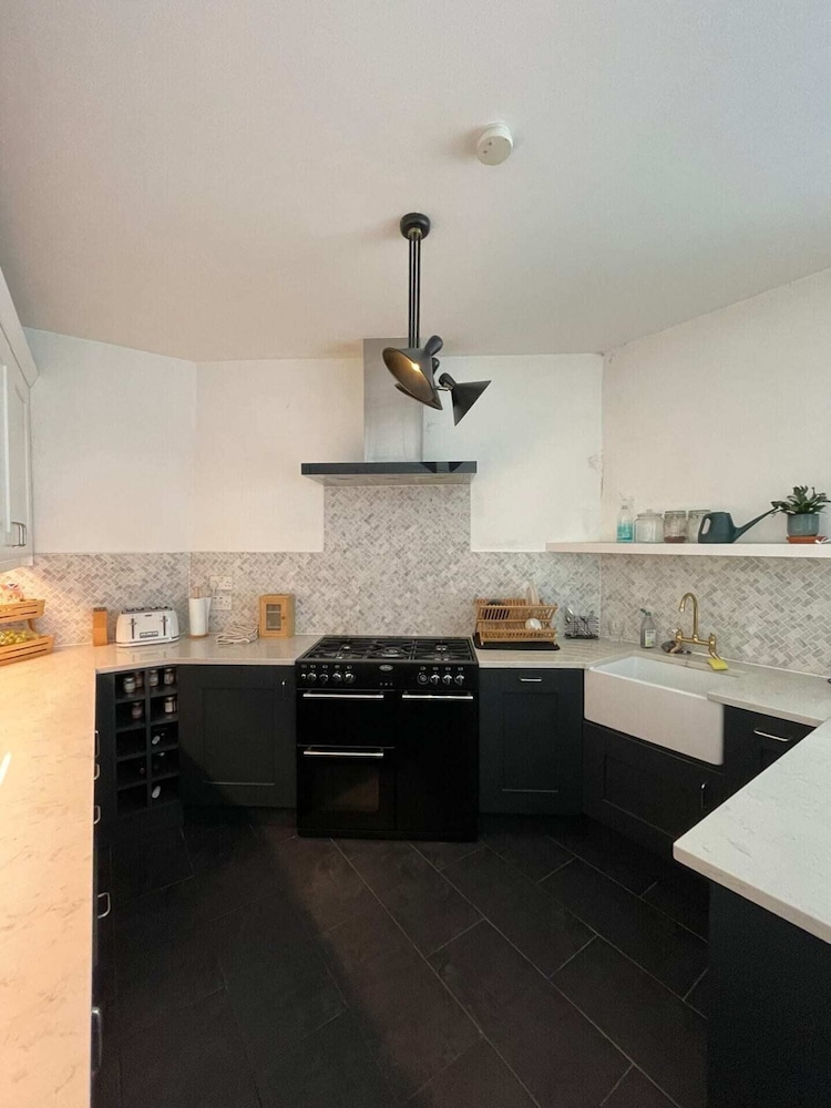 Chic Farmhouse-style Flat - Walthamstow Village!