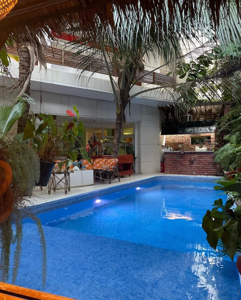 Pool & Wellness