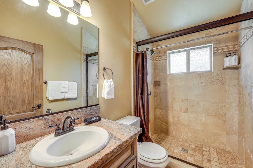 Walkable Big Bear Lake Home w/ Private Hot Tub!