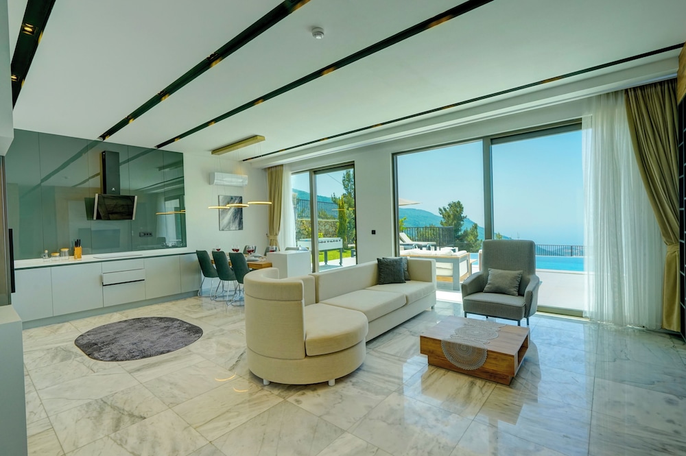 Earth 7 - PLANET LUXURY VILLAS
