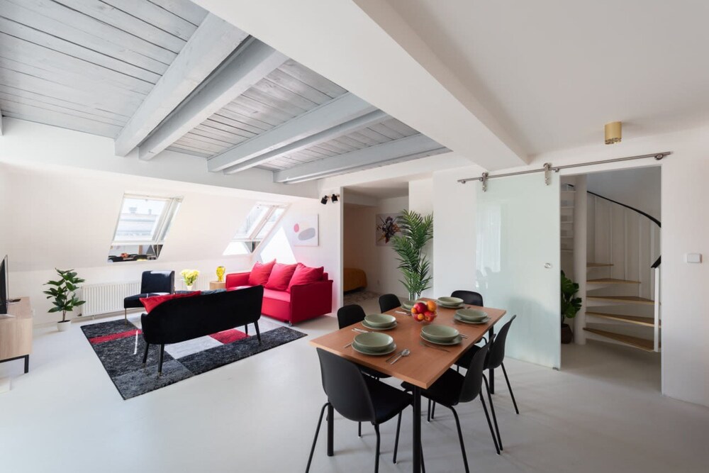 Exclusive 3 bedrooms apatment in Prague