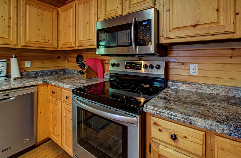 Mountain Creek #3584 by Aunt Bug's Cabin Rentals