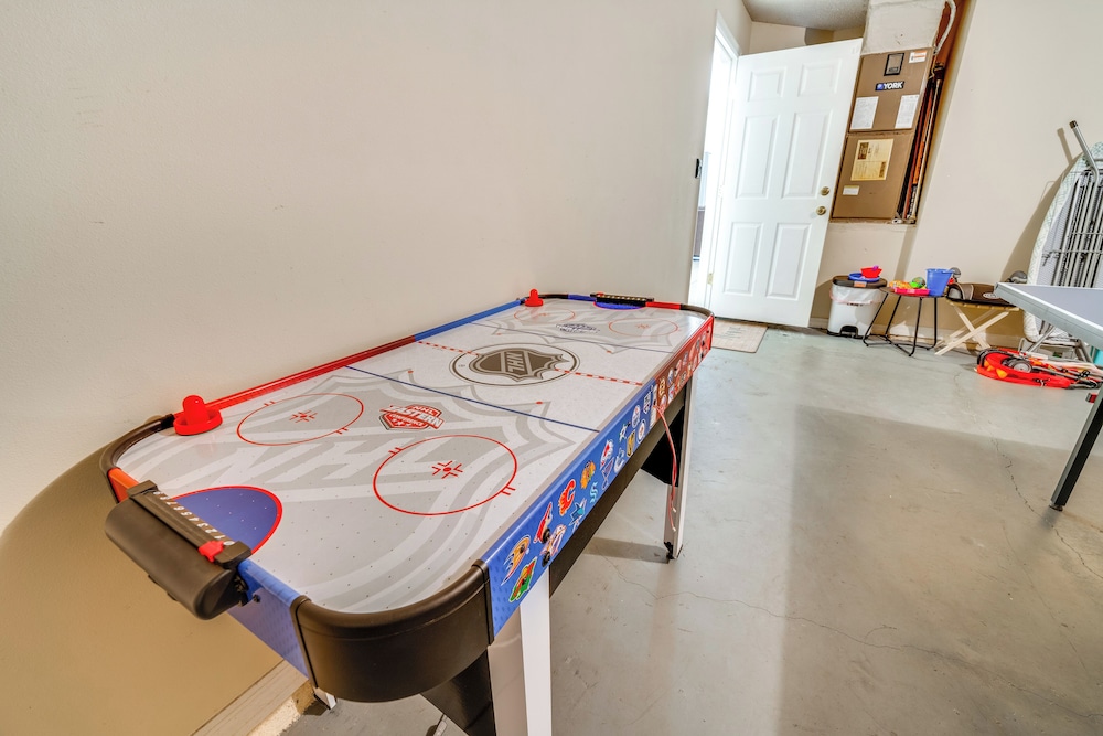 Game Room & Private Pool: Clermont Gem Near Lakes