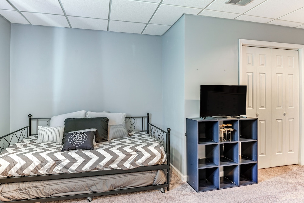 Rustic Cowboy Ranch Retreat: Stay Near Nashville