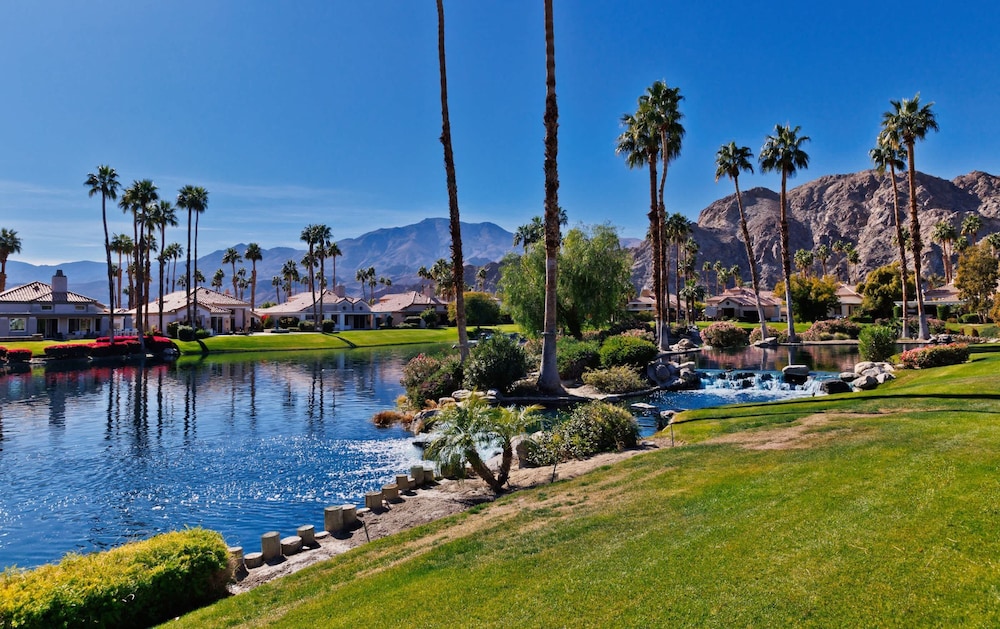 Casa Del Rio Luxe 3BR w Pool Spa Lake Views