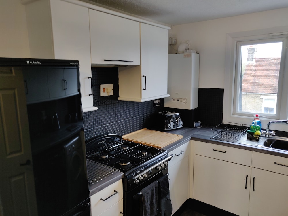 Riverside Park Penthouse Apartment In St Neots