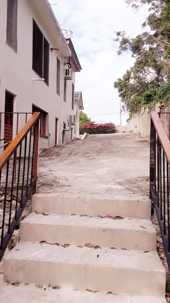 Your Private Get Away on The Hill view 2