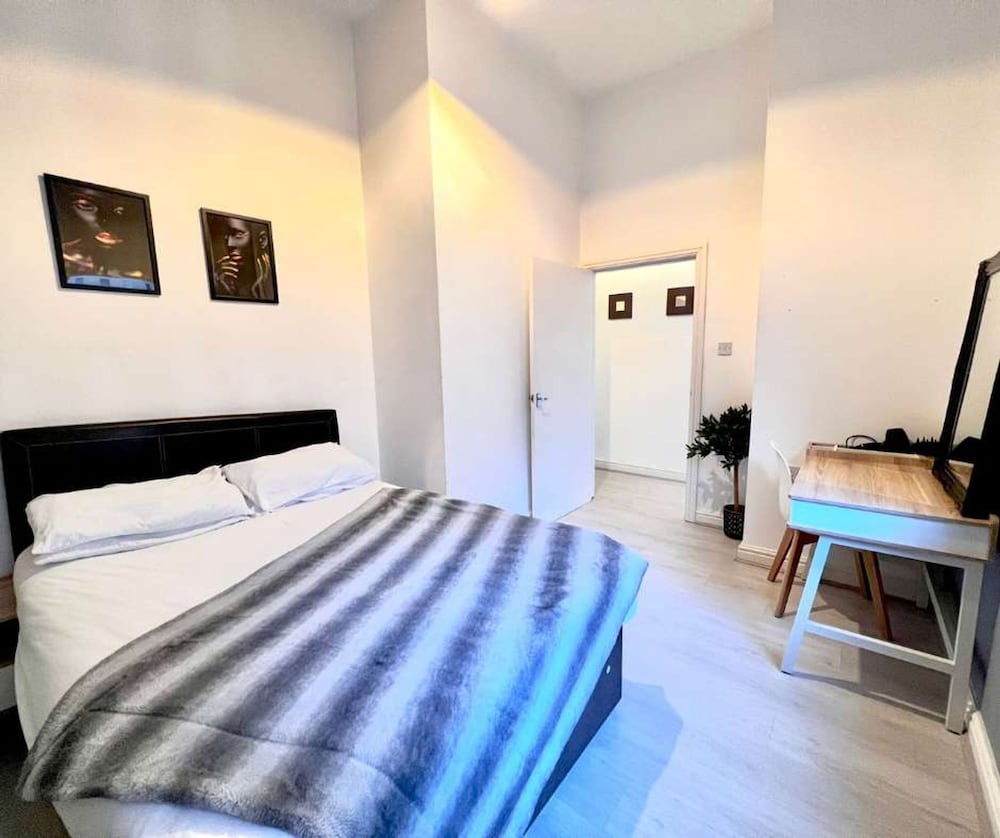 Liverpool Modern Irwell Stay