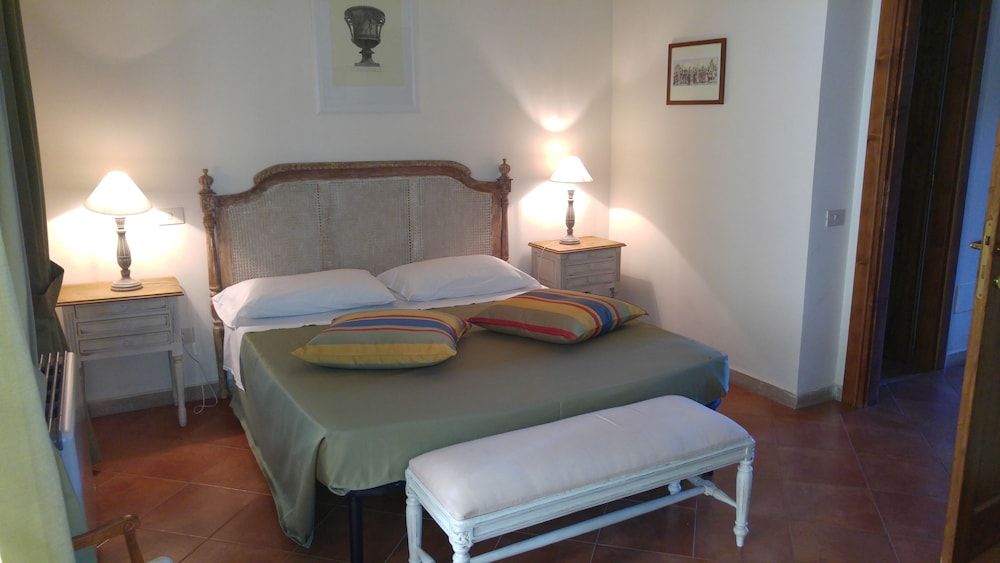 Casale di Tormaggiore Villa and Country Suites