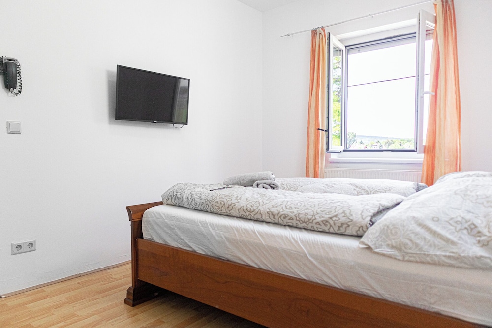 Luxury Garden Villa Sleeps 16 Guests