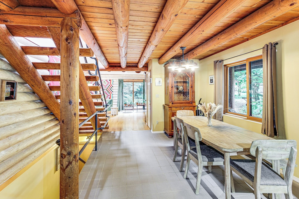 Lake Margaret Access: Boho Log Cabin w/ Backyard