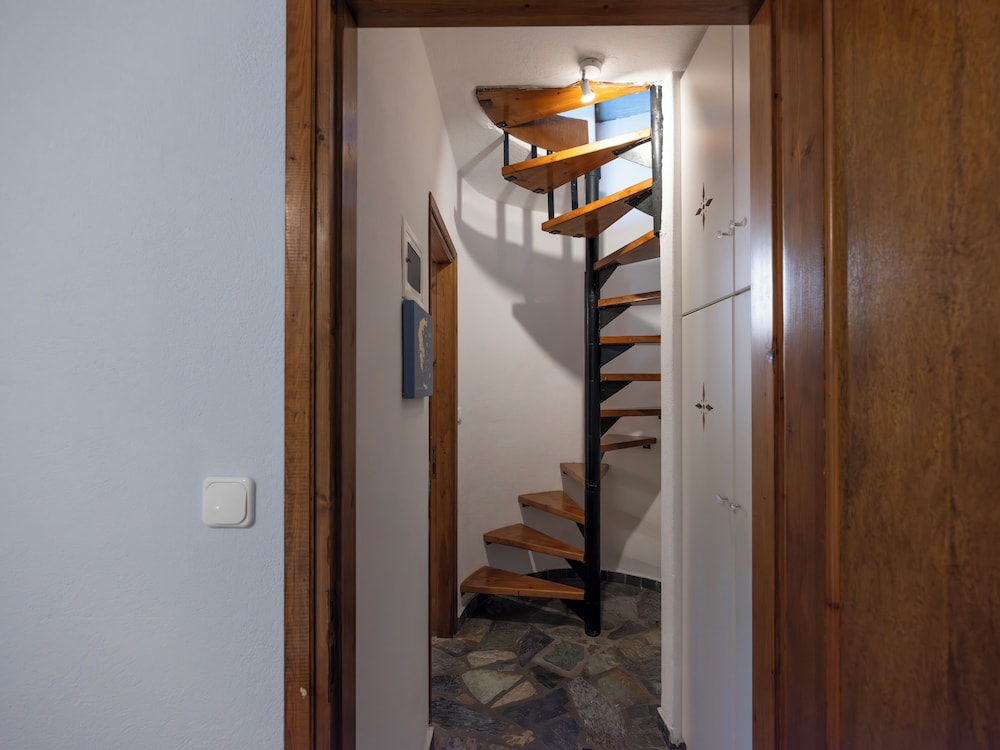Elena's Traditional DreamHouse