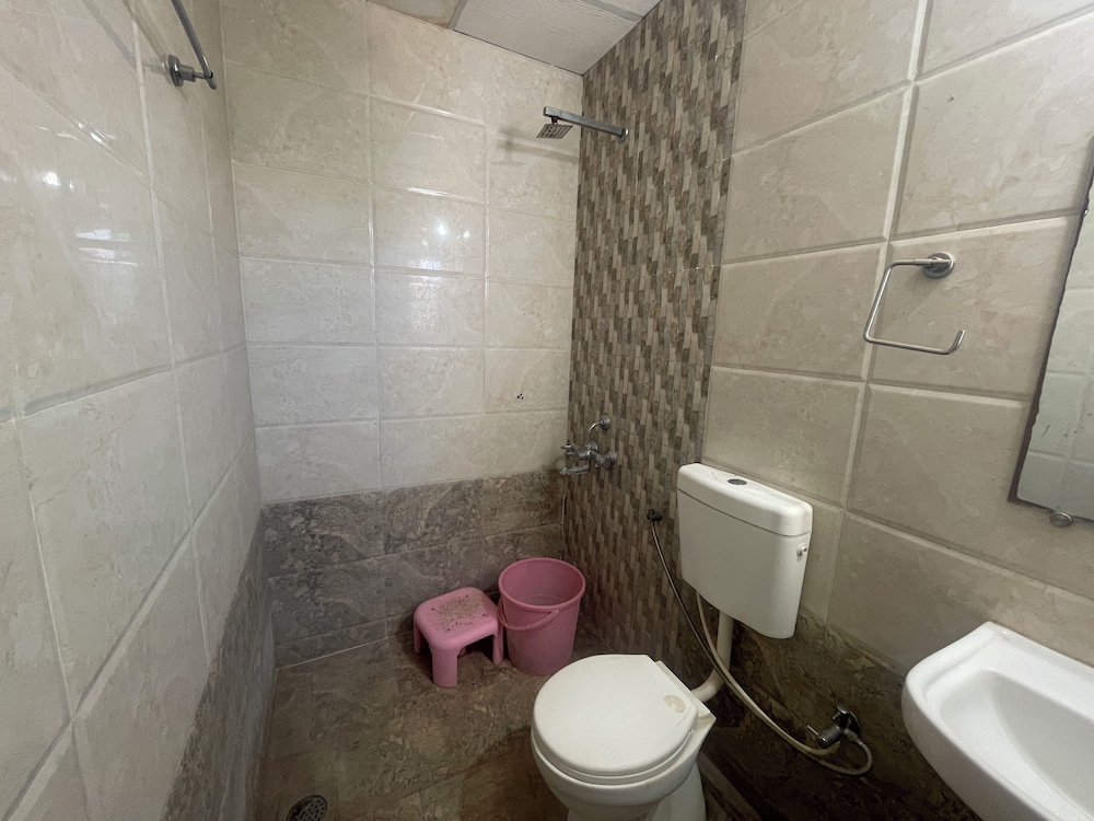 Hotel Narayan Executive Gujrat