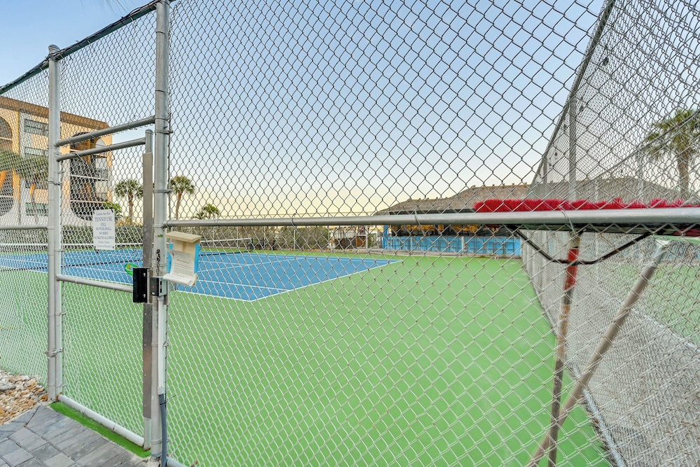 Oceanside Marco Island Retreat: Pool & Tennis!