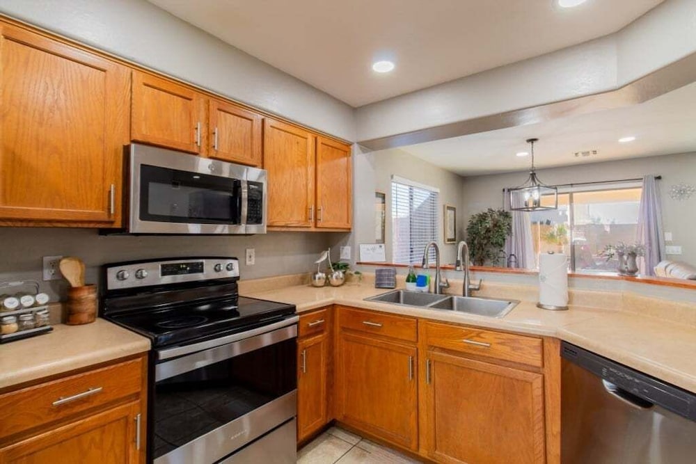 Casa Aria 4br Home & Heated Pool 4 Bedroom Home