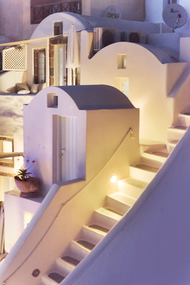 Anemi House & Villas