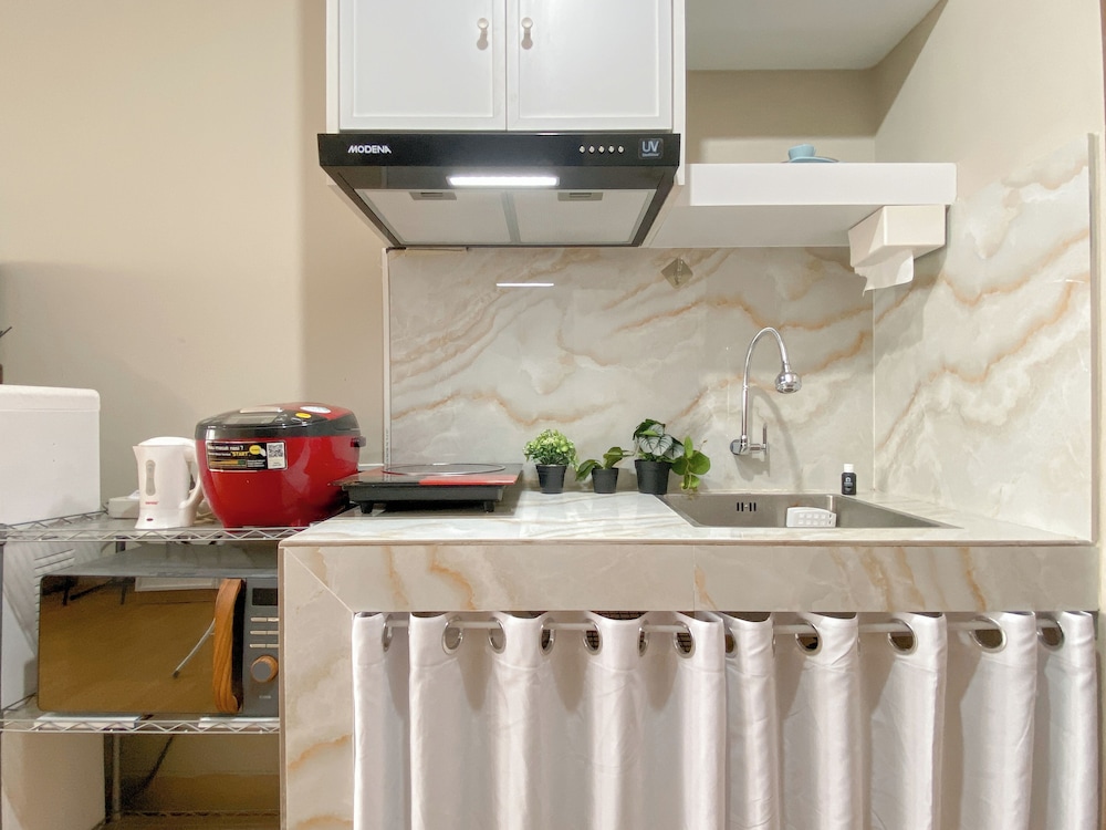 Modern Minimalist Studio Apartment Lrt City Sentul - Royal Sentul Park