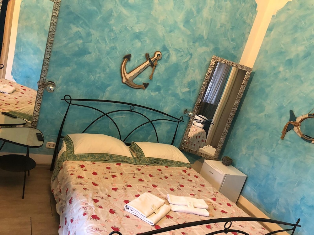 Room in B&B - B & b Oasis Passion Fiera - Quadruple Room 2 view 5