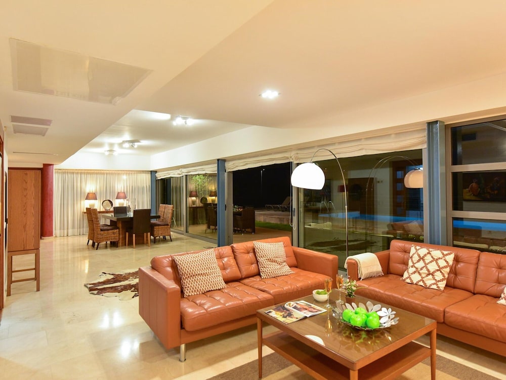 Villa With Private Pool in the Golf Resort