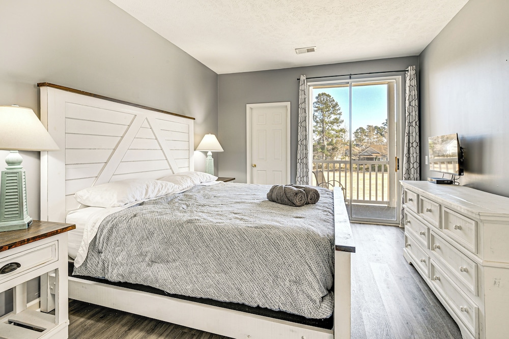 5 Mi to Myrtle Beach Hot Spots: Condo w/ Perks!