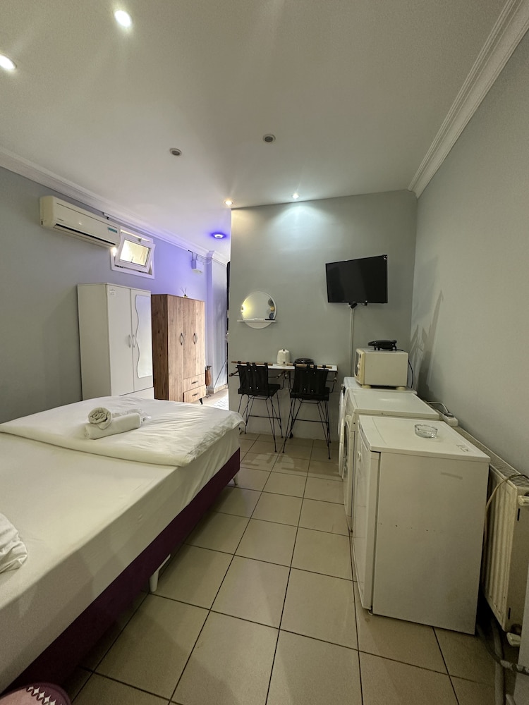 Green Bird Süit - Image 18