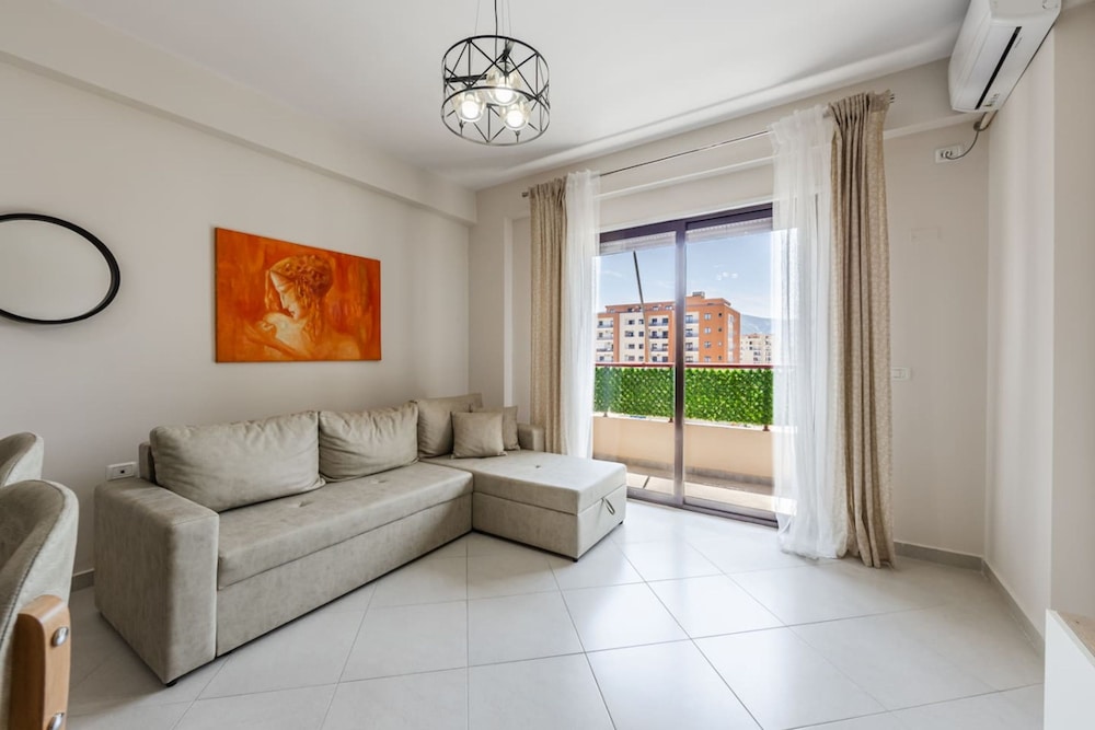 Vlora City Living Apartment