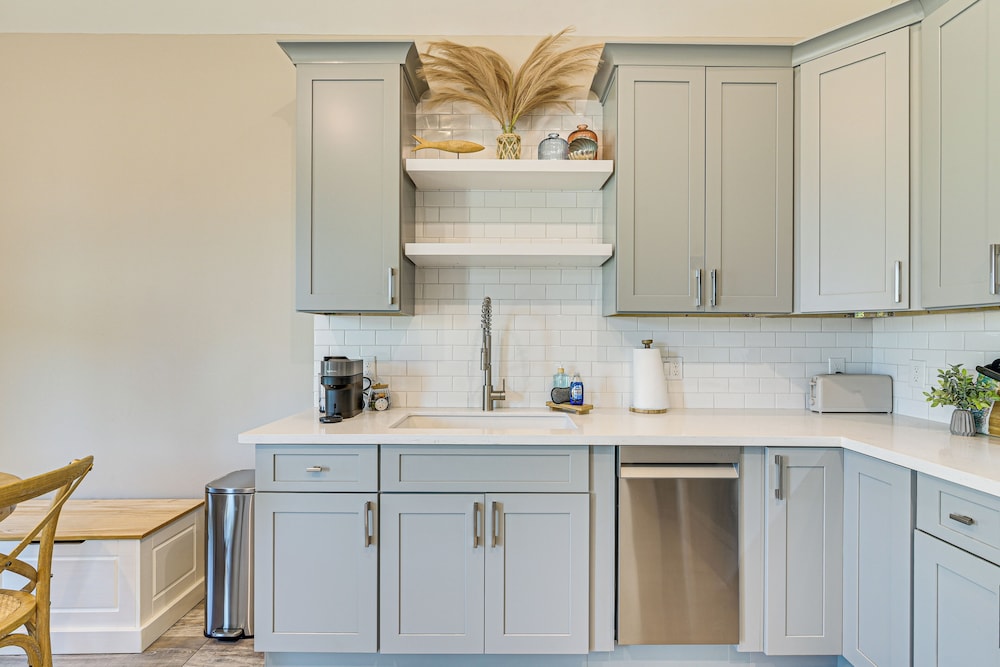 1 Mi to Galveston Beach, Seawall: New Tiny Home!