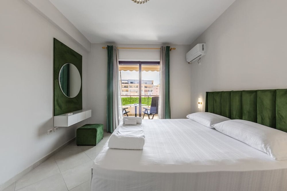 Elegant Stay in the City Center