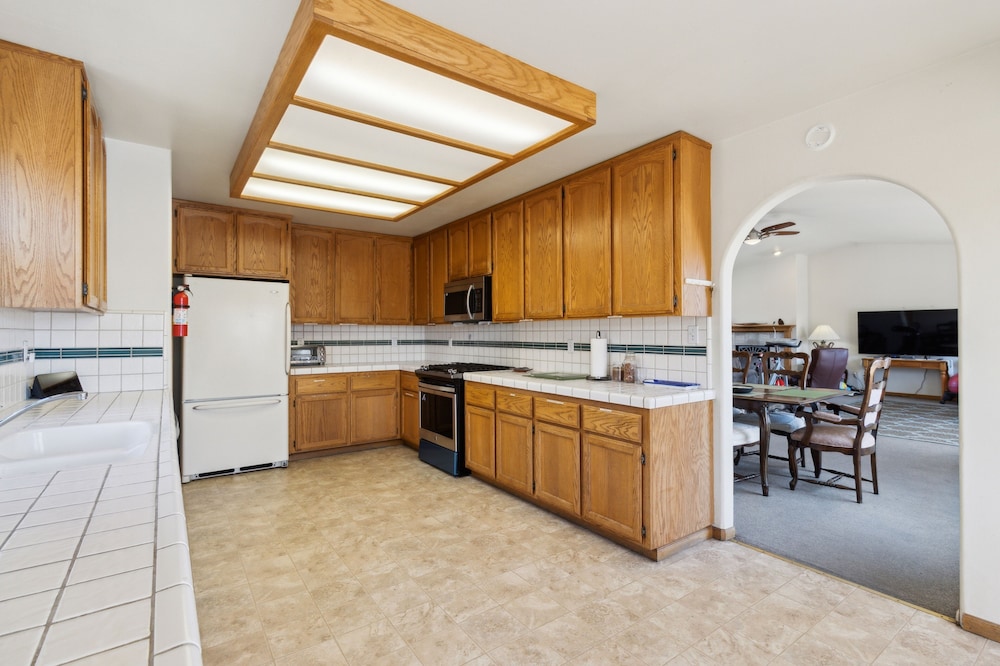 Tranquil Tahoe Retreat With Hot Tub 3 Bedroom Home by RedAwning