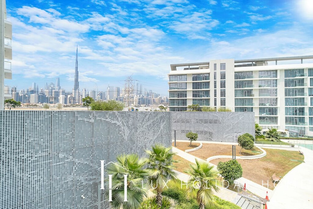 LUX Burj Khalifa Lagoon View Suite 2