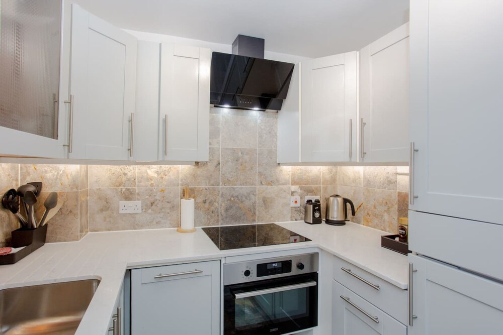 Homely 2 Bedroom Apartment in Maida Vale