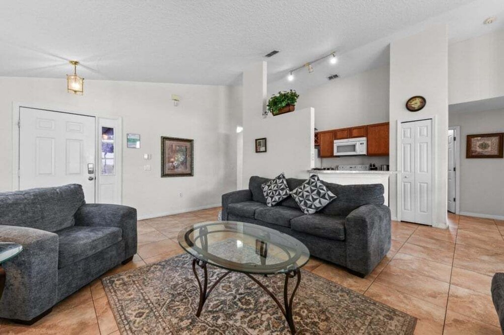 Cozy 4br Pool Home W/ Game Room Near Disney 4 Bedroom Villa