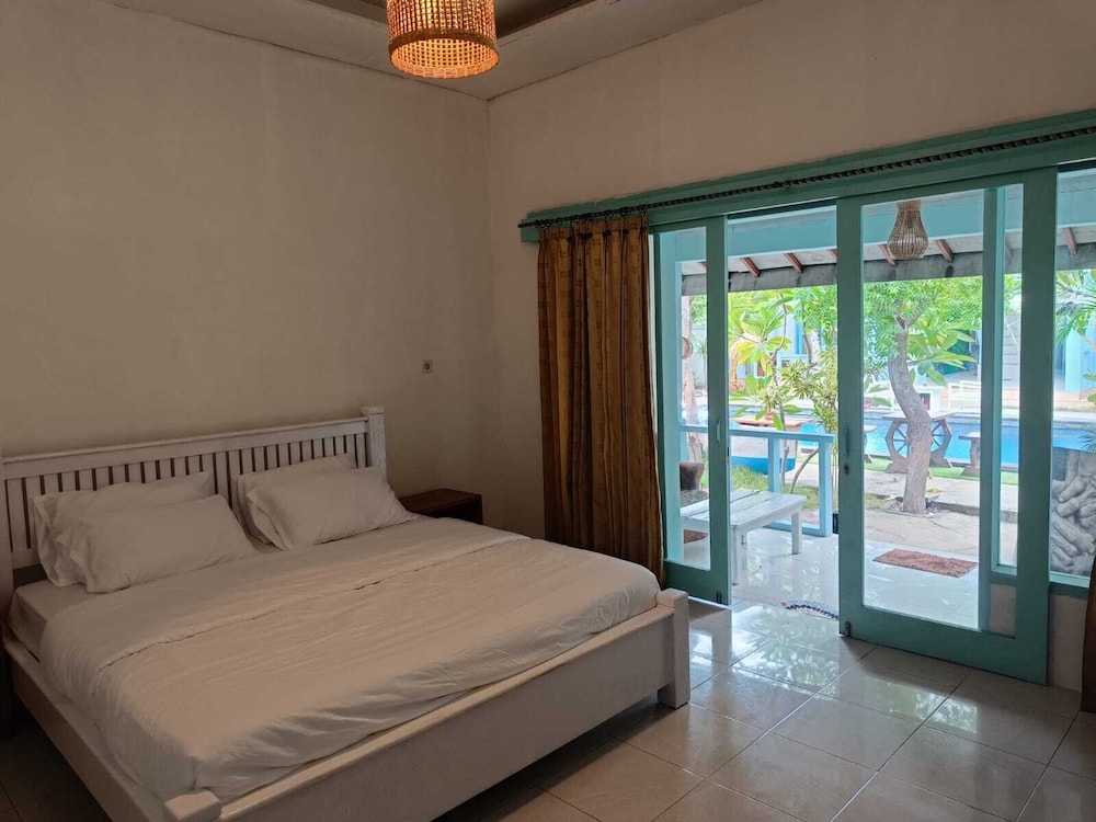 Silversky Bungalows view 2