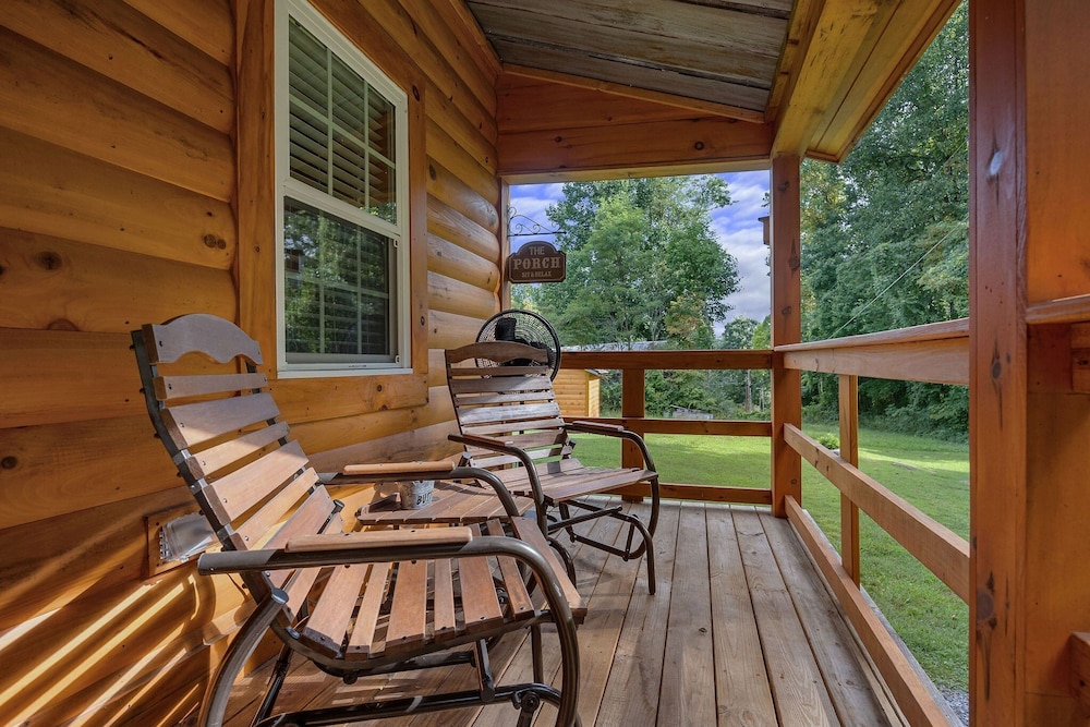 The Homestead 2 Bedroom Cabin