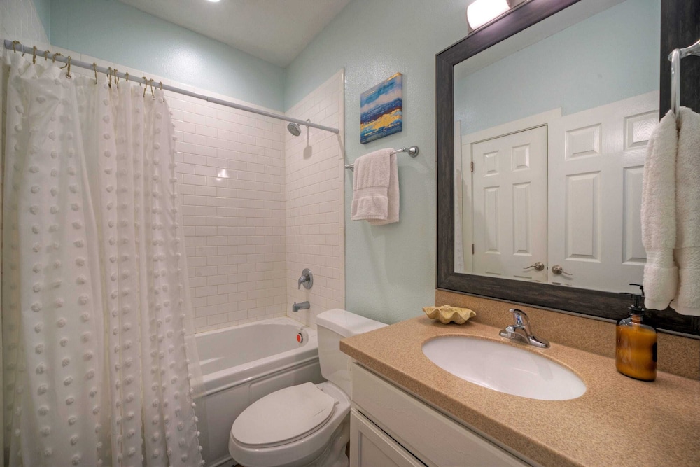 6 Condos in Costa Bahia Sleeps 40 + Prime Location, Golf Cart Zone