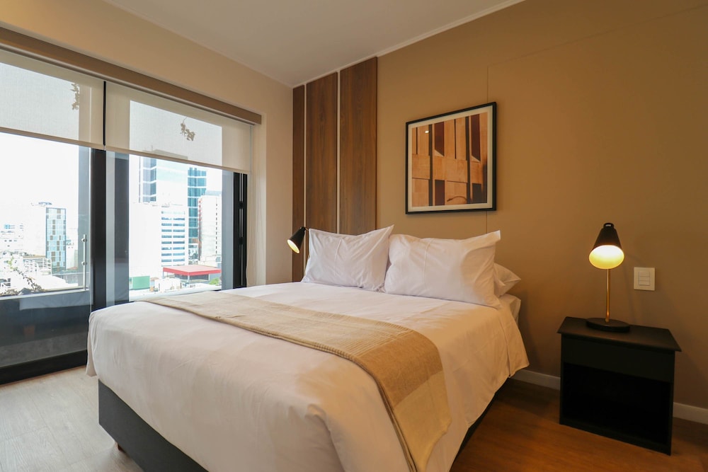 w Comfy 2BR w Balcony Near Larcomar