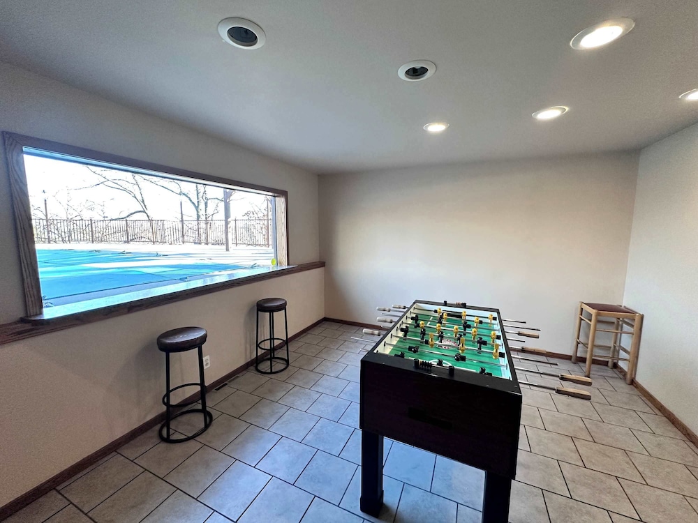 Ozark Escape - Enjoy Resort-style Fun