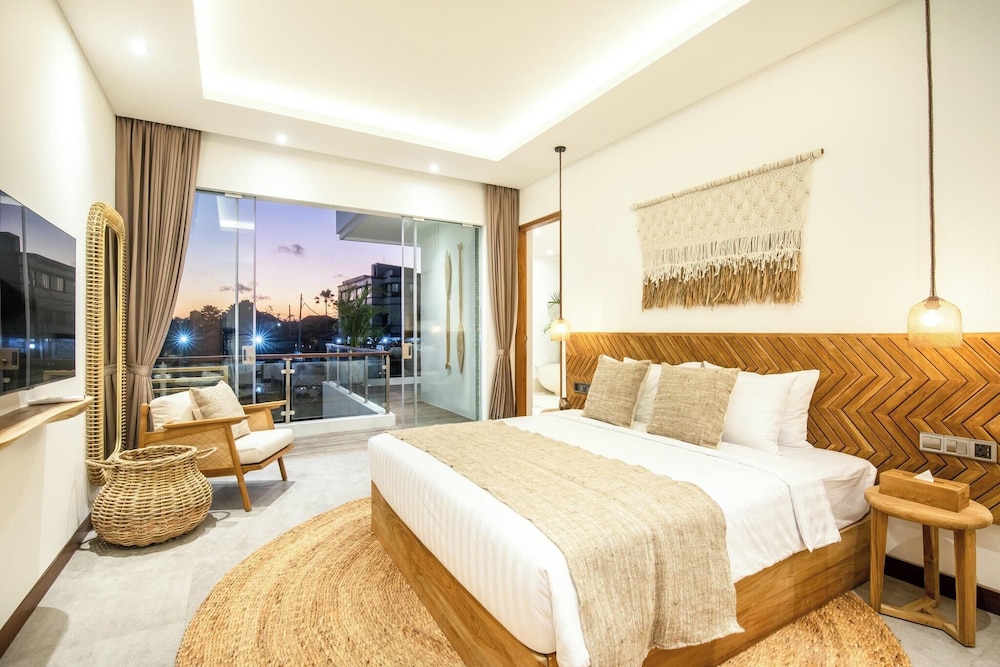 Brand New 4br Villa 400 to Finns Canggu