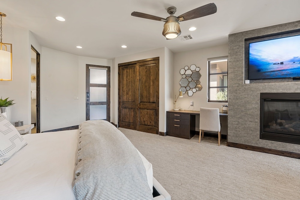 La Vista Encanto #14 4 Bedroom Home