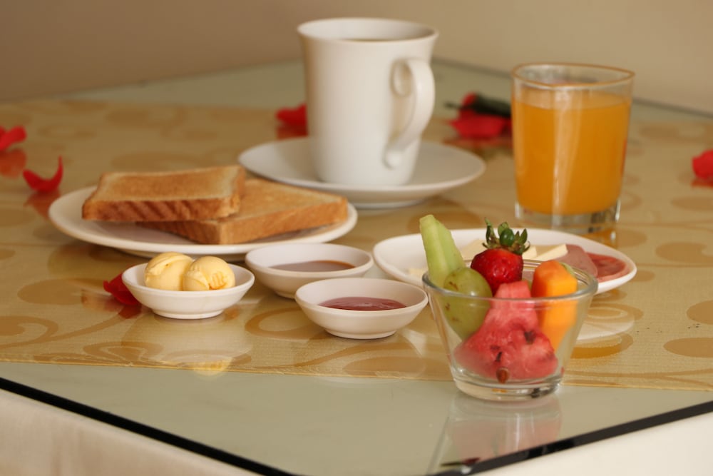 Hotel Skyline - Image 1