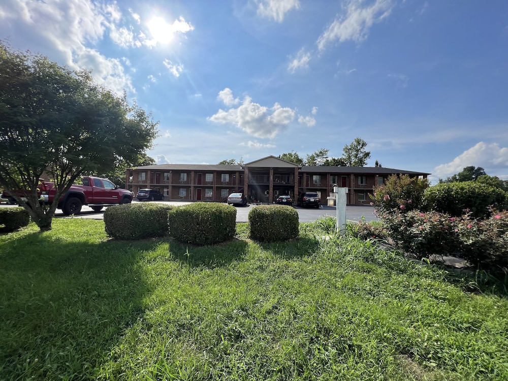 Americas Inn