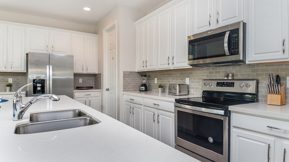 Solara Resort 7 Bedroom Private Pool Home with Game Room 7 Home