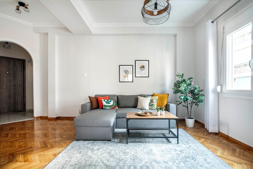 Dew 1-Bedroom Apartment in Athens