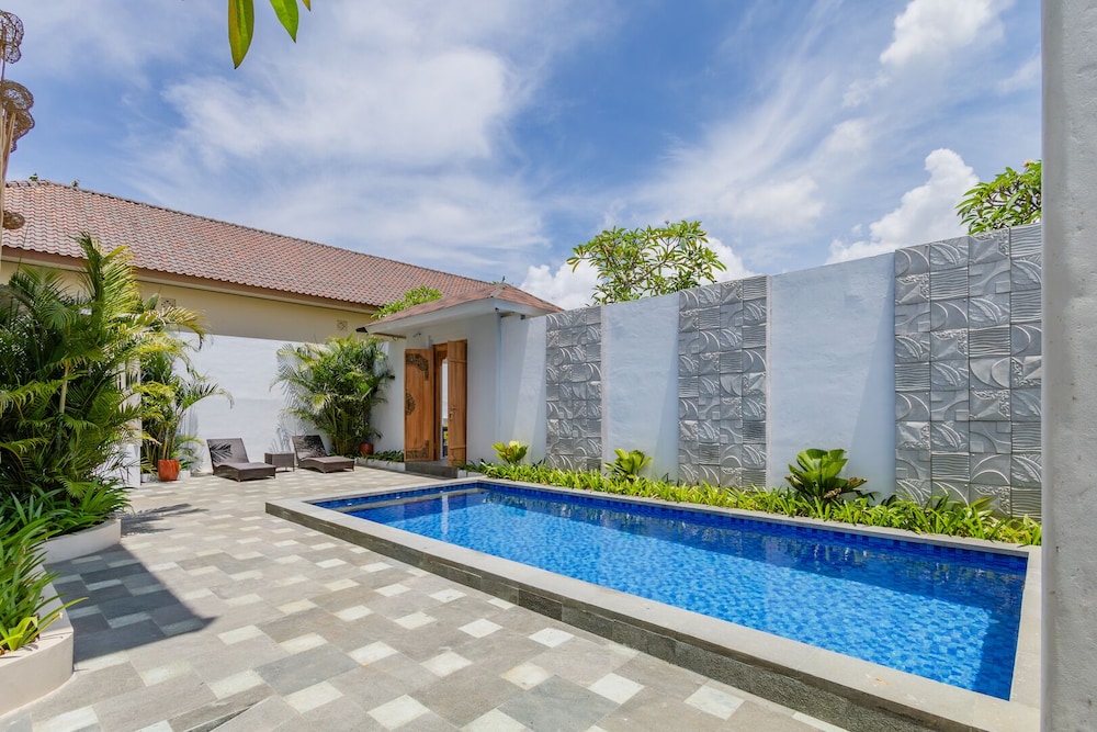 Kubu Deandari Guest House