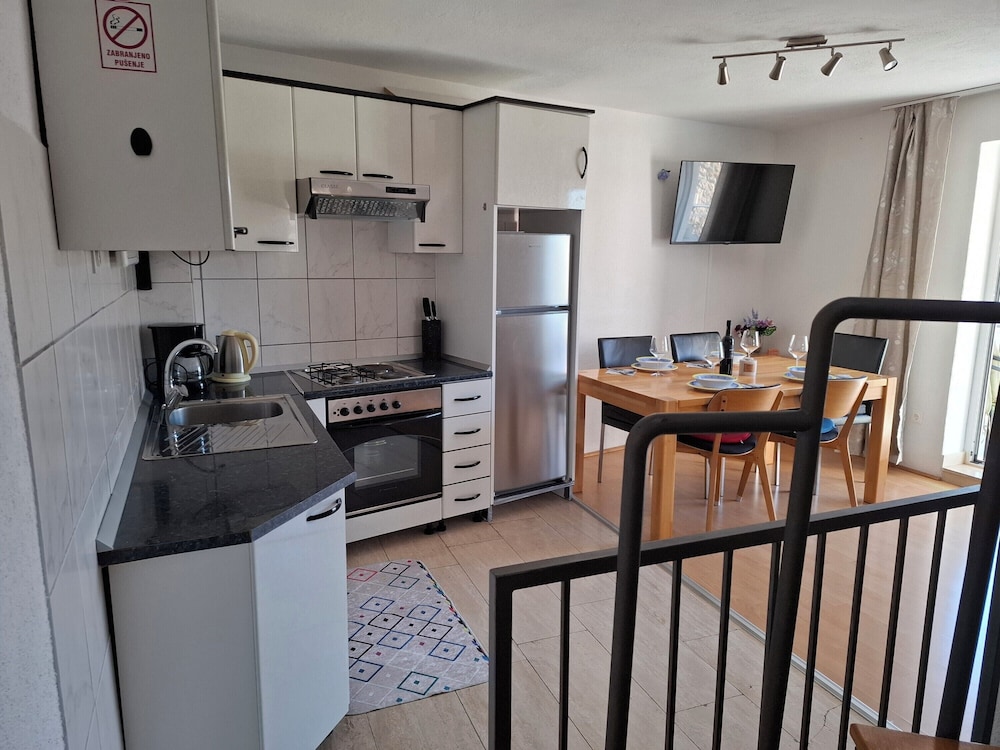 Apartments Kastilac with sea view
